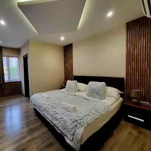 Vén Diófa De Lux Panzió 4* Szegedin